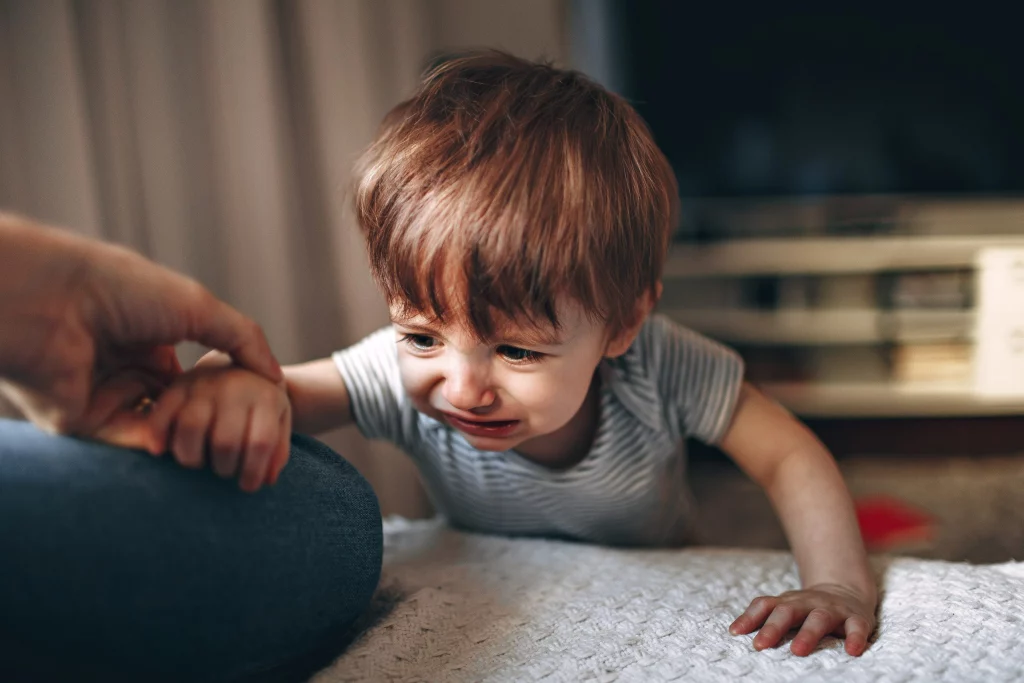 7 Beunruhigende Langzeitfolgen elterlicher Ablehnung